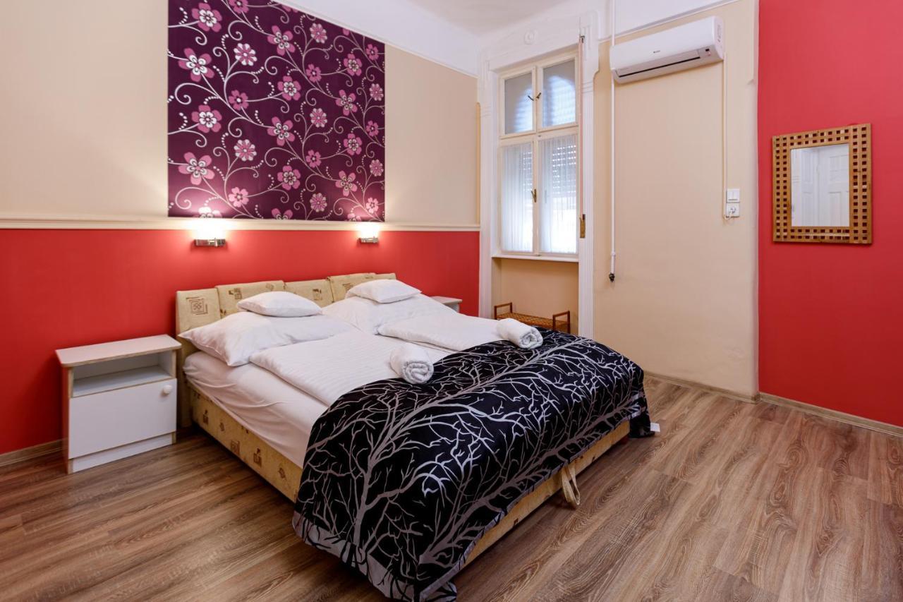 Central Apartman Gyula Buitenkant foto