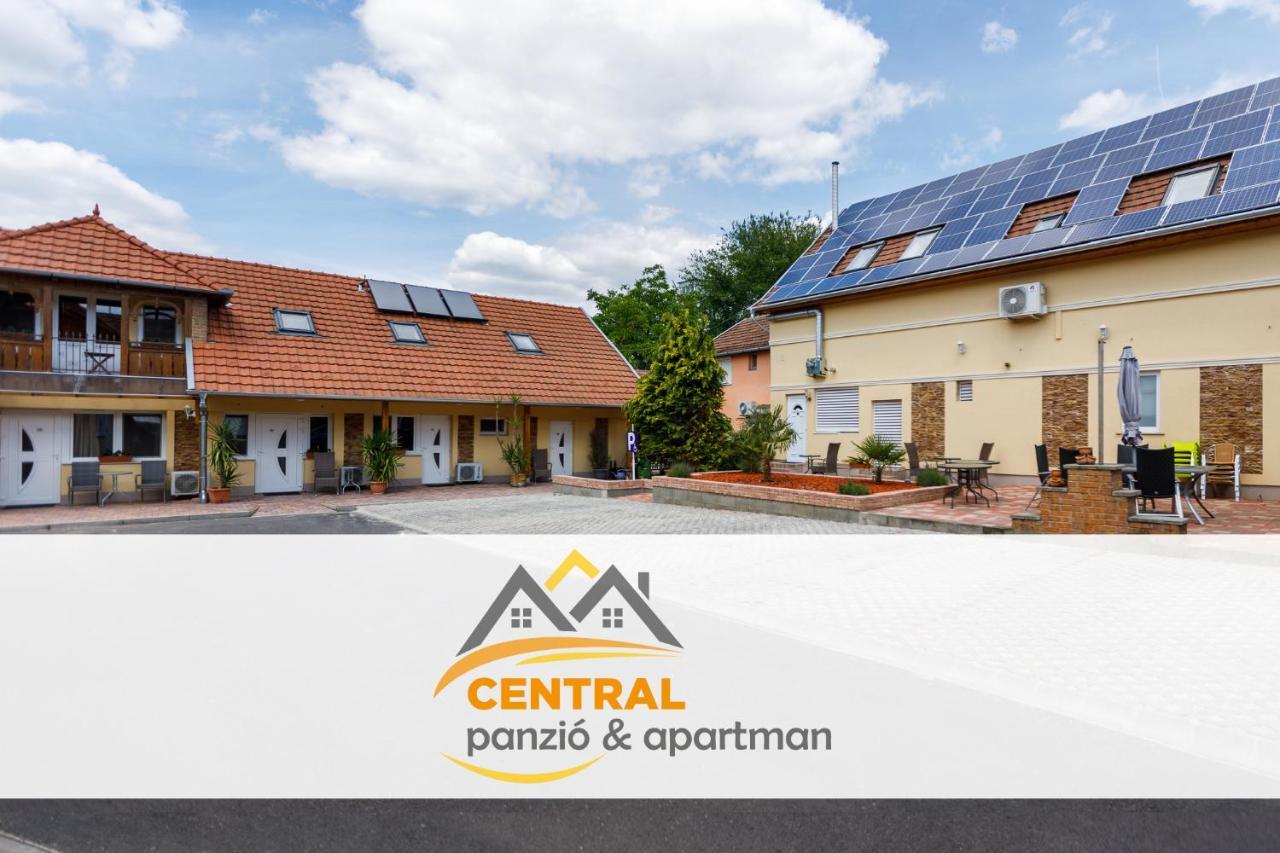Central Apartman Gyula Buitenkant foto